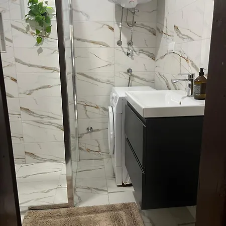 Vikendica Teodor * Sljivovica (Mala Reka)