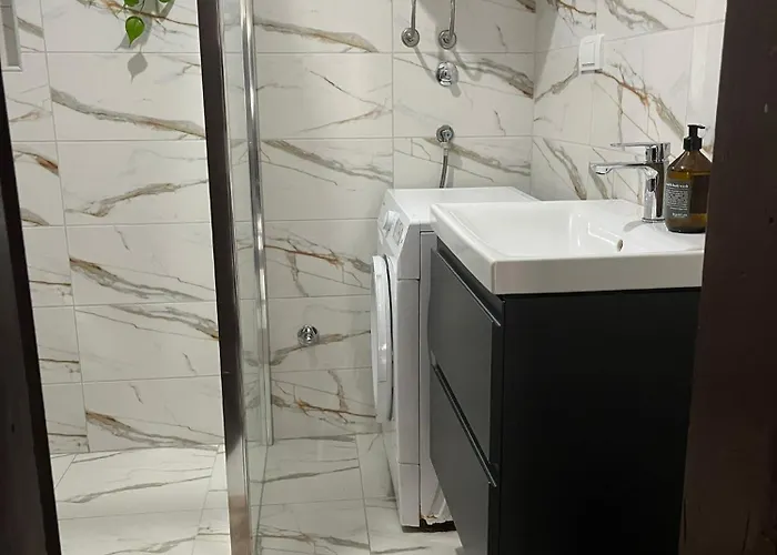 Vikendica Teodor * Sljivovica (Mala Reka)